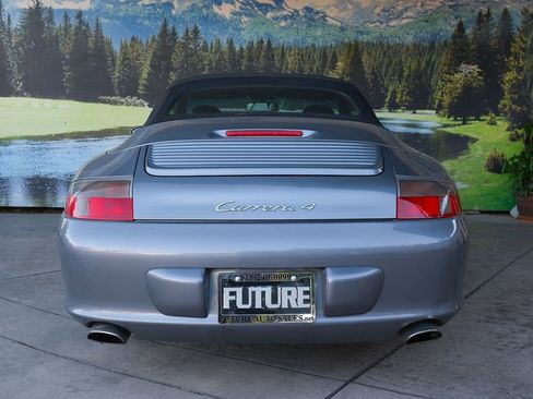 Used 2004 Porsche 911 Carrera 4 image 5