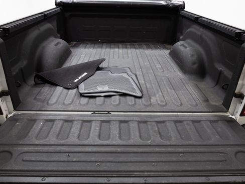 Used 2018 RAM 1500 Express w/ Express Value Package image 33