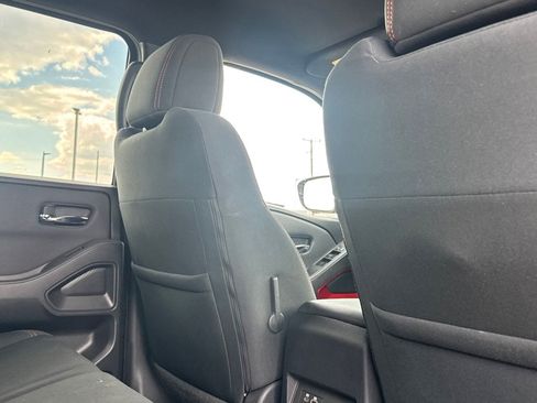 Used 2022 Nissan Frontier PRO-4X AWD/4WD image 32
