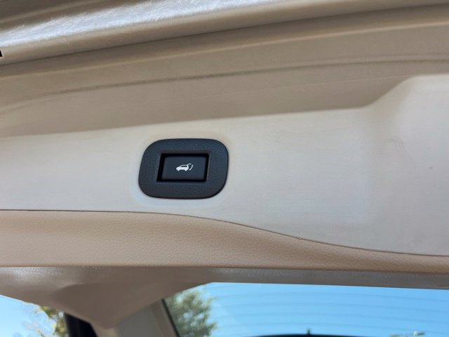 Used 2016 Nissan Rogue SL w/ SL Premium Package FWD image 22