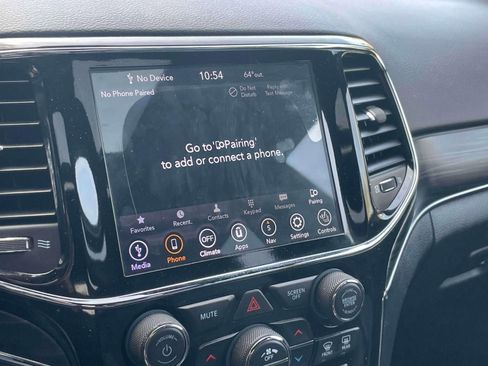 Used 2020 Jeep Grand Cherokee Limited w/ Luxury Group II AWD/4WD image 27