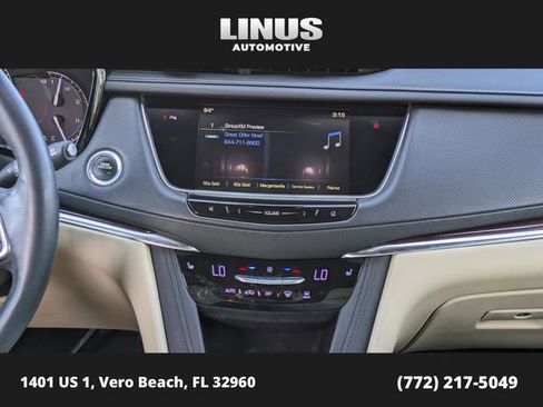 Used 2018 Cadillac XT5 Luxury w/ Driver Awareness Package image 18