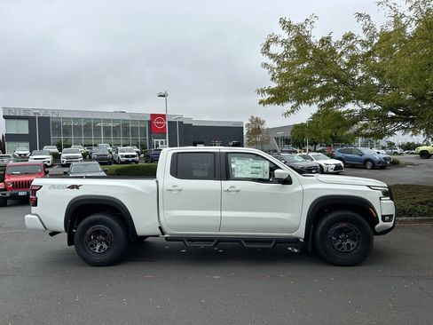 New 2025 Nissan Frontier PRO-4X image 4