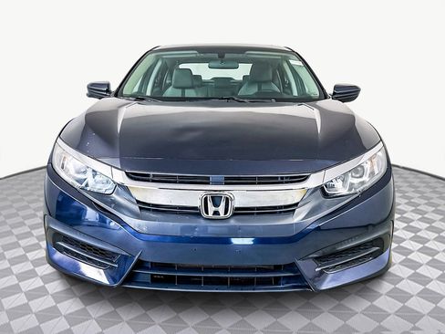 Used 2018 Honda Civic EX image 2