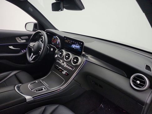 Used 2022 Mercedes-Benz GLC 300 image 18