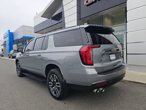 Used 2024 GMC Yukon XL AT4 w/ Technology Package AWD/4WD image 5