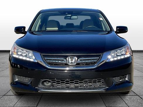 Used 2015 Honda Accord Touring image 3