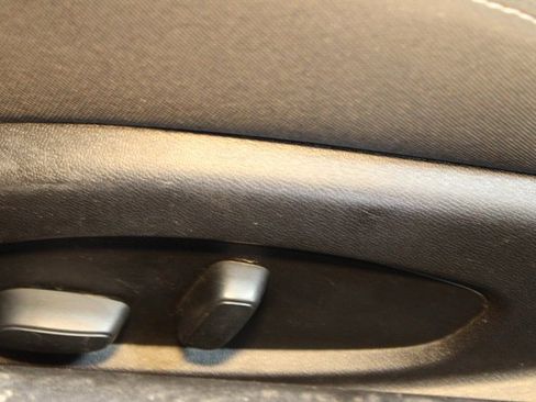 Used 2019 Chevrolet Camaro LT image 13