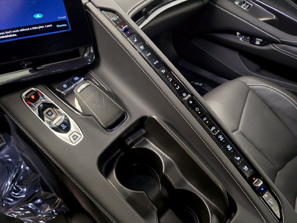 Used 2024 Chevrolet Corvette Stingray Preferred Conv w/ Stealth Interior Trim Package RWD image 33
