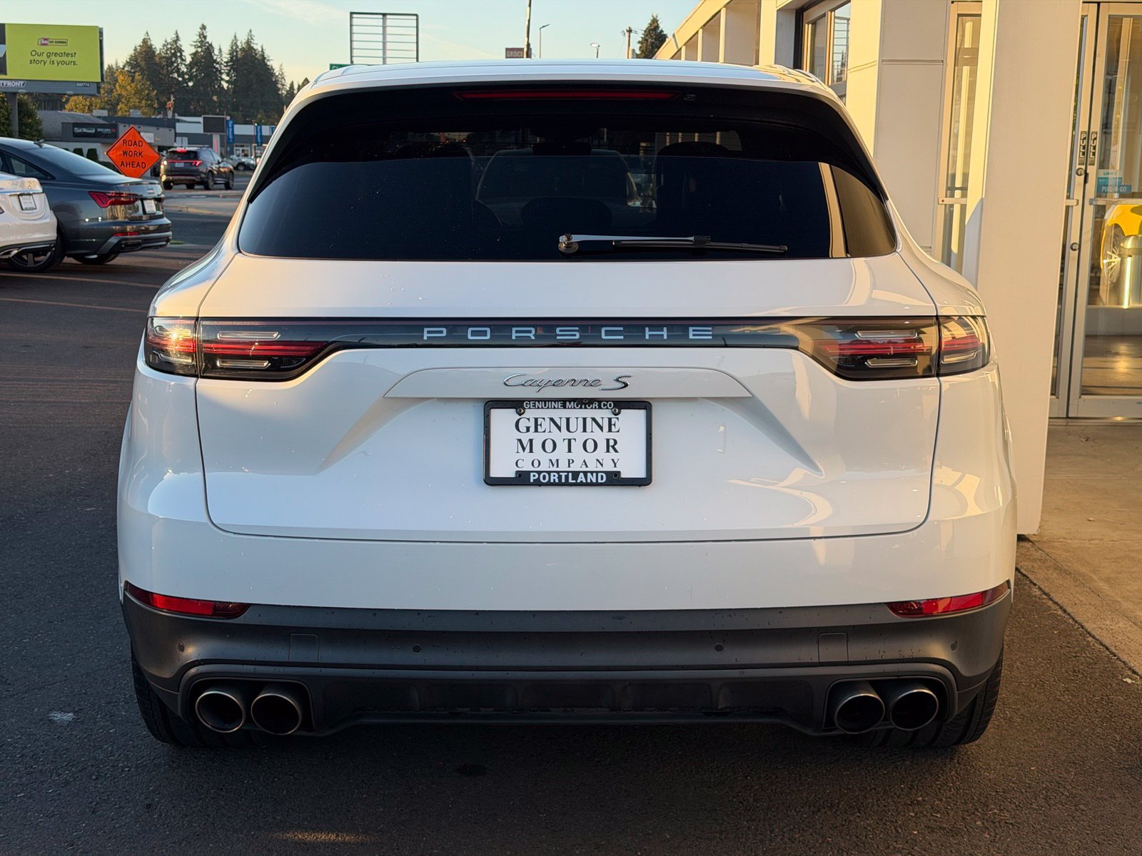 Used 2019 Porsche Cayenne S w/ Premium Plus Package AWD/4WD image 4