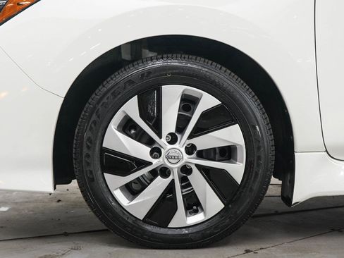 Used 2025 Nissan Leaf S FWD image 29