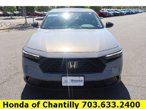 Certified 2025 Honda Accord SE image 2