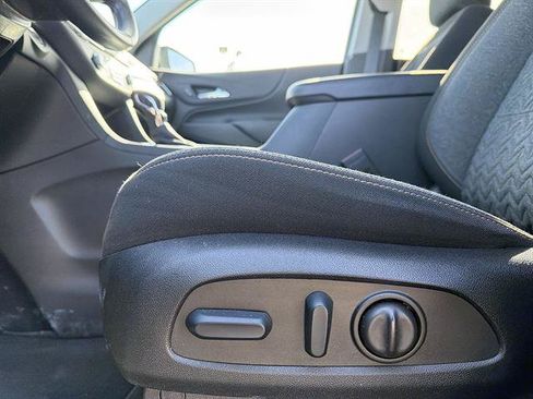 Used 2023 Chevrolet Equinox LT AWD/4WD image 14