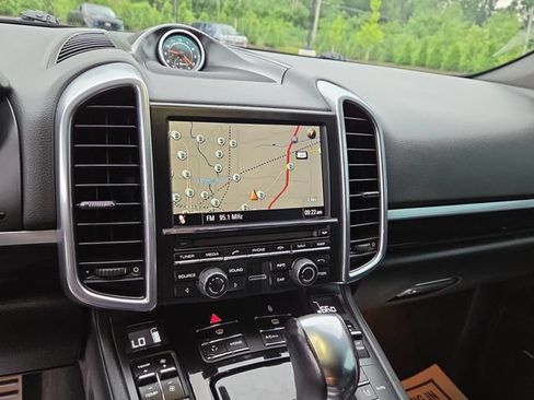 Used 2013 Porsche Cayenne S AWD/4WD image 10