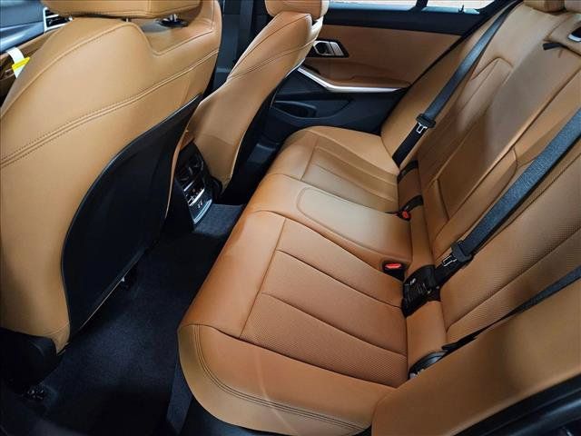 Used 2026 BMW 330i Sedan w/ Premium Package RWD image 14