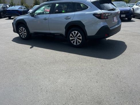 Used 2025 Subaru Outback Premium AWD/4WD image 7