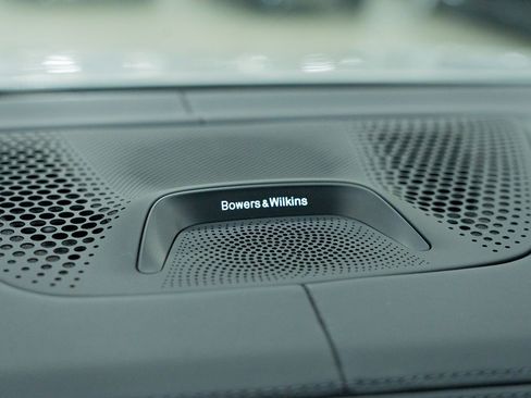 Used 2021 BMW X6 M w/ Competition Package image 40