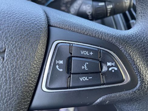 Used 2016 Ford Focus SE image 16