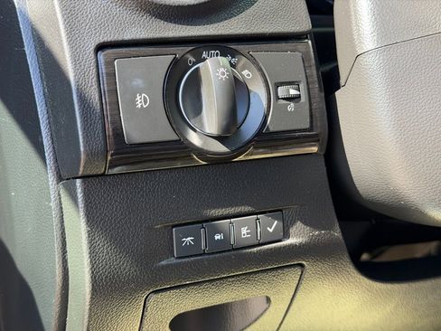 Used 2014 Chevrolet Captiva Sport LTZ FWD image 20