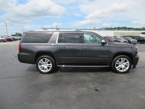 Certified 2018 Chevrolet Suburban Premier AWD/4WD image 4