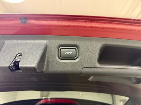 Used 2023 Hyundai Santa Fe Limited w/ Cargo Package image 9