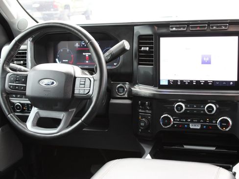Used 2024 Ford F350 Lariat w/ FX4 Off-Road Package AWD/4WD image 29