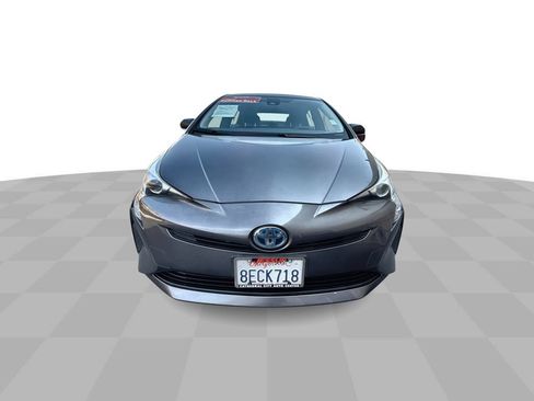 Used 2018 Toyota Prius One FWD image 3