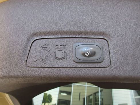 Used 2015 Lincoln MKC FWD w/ Equipment Group 102A Reserve image 27