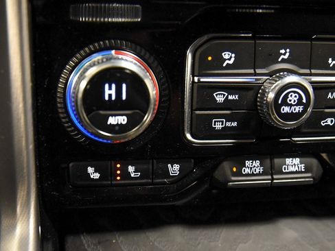 Used 2023 GMC Yukon XL Denali image 25