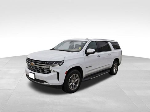 Used 2021 Chevrolet Suburban Premier w/ Premium Package image 2