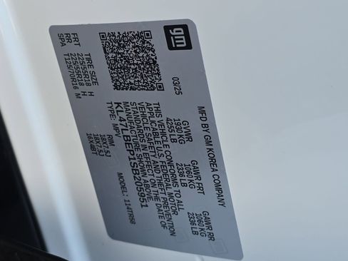 Used 2025 Buick Envista Sport Touring image 41