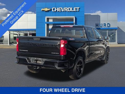 Used 2023 Chevrolet Silverado 1500 Custom image 4