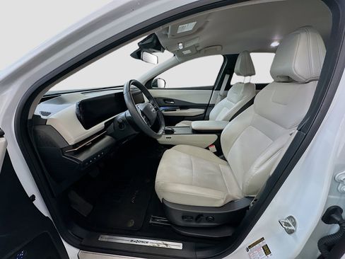 Used 2024 Nissan Ariya AWD image 13