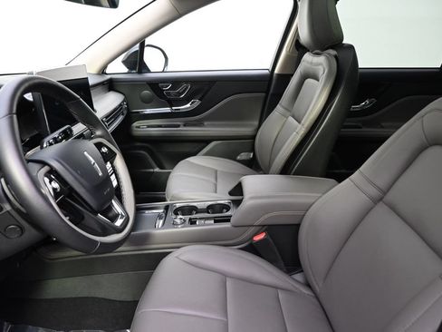 Used 2026 Lincoln Corsair Premiere AWD/4WD image 13