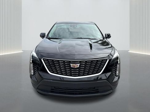 Certified 2023 Cadillac XT4 Luxury image 2