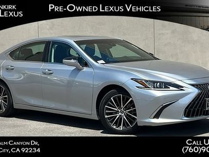 Used 2025 Lexus ES 300h w/ Premium Package