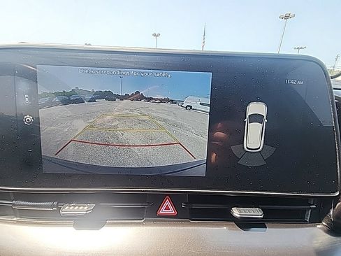 Used 2025 Kia Sportage EX w/ Premium Package AWD/4WD image 18