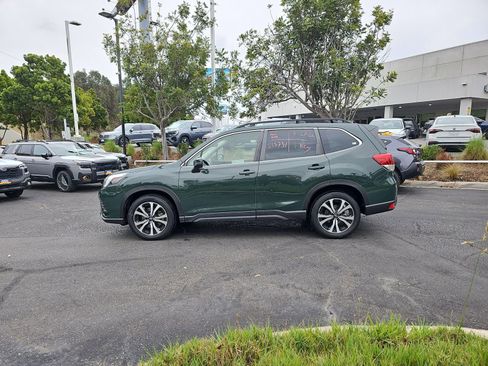 Used 2023 Subaru Forester Limited image 4
