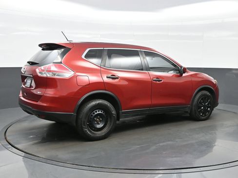 Used 2016 Nissan Rogue S image 6