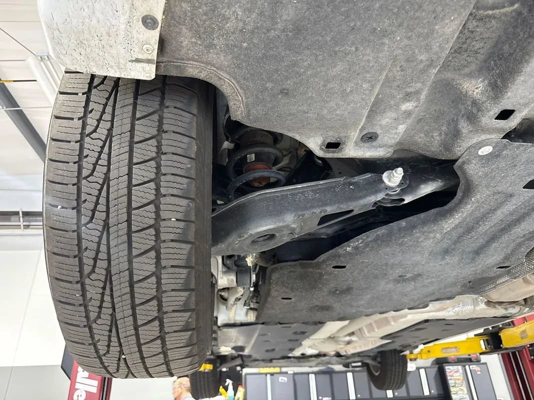 Used 2024 Chrysler Pacifica Touring-L FWD image 36