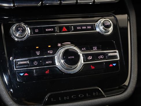 Used 2021 Lincoln Corsair Standard image 22