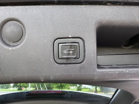 Used 2024 Chevrolet Equinox RS w/ RS Leather Package AWD/4WD image 25