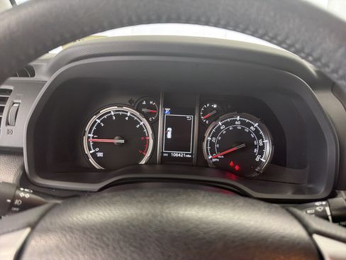 Used 2022 Toyota 4Runner Limited AWD/4WD image 9