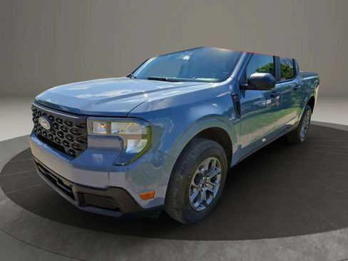 Used 2025 Ford Maverick XLT FWD image 1