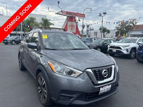 Used 2019 Nissan Kicks SV w/ Exterior Package FWD image 1