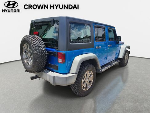 Used 2016 Jeep Wrangler Unlimited Rubicon w/ Connectivity Group AWD/4WD image 4