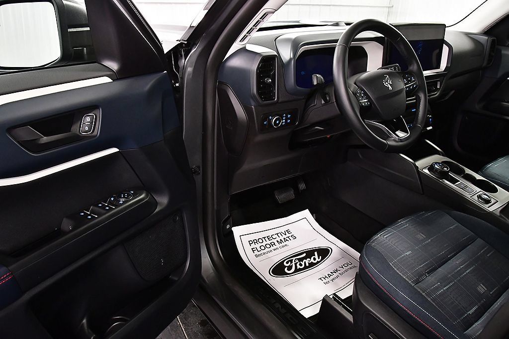 Used 2025 Ford Bronco Sport Heritage w/ Convenience Package AWD/4WD image 16