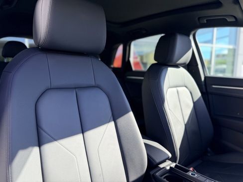 Certified 2024 Audi Q3 2.0T Premium Plus image 22