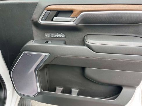 Certified 2023 Chevrolet Silverado 1500 High Country w/ Technology Package AWD/4WD image 19