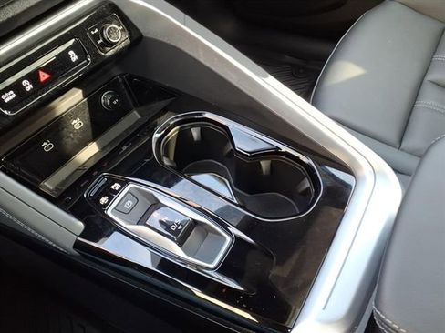 Used 2025 Audi Q5 Premium w/ Convenience Package image 20